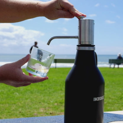 2L Insulated Growler w USB Powered Tap